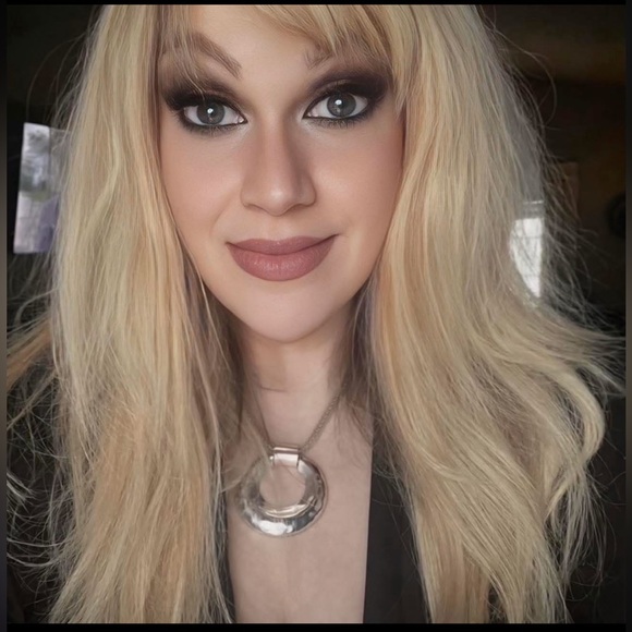 Meet your Posher, DesRae! - Picture 7 of 16